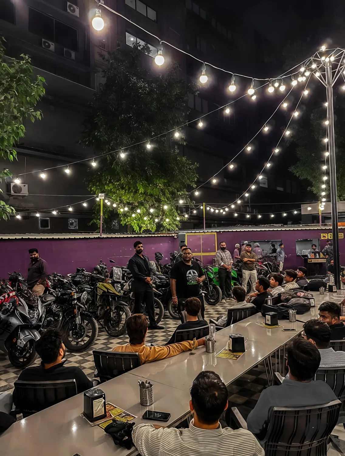 Family-friendly ambience at Kulche Wali Gali